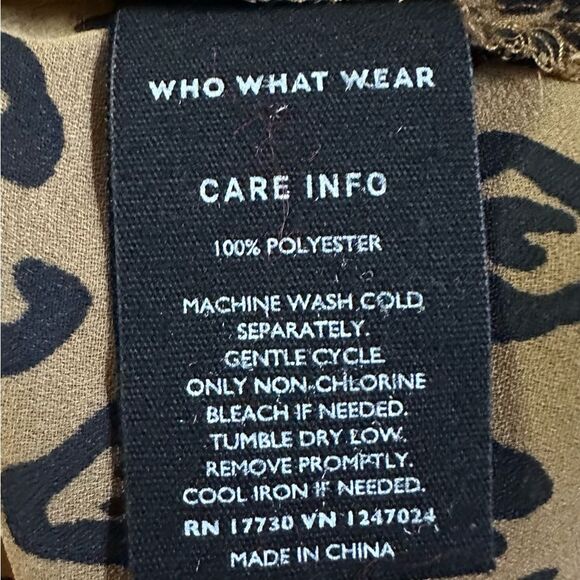 Who What Wear Women's Animal Print Long Sleeve Button Up Shirt Blouse Size M - Picture 6 of 7